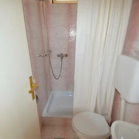 Rada Apartment *