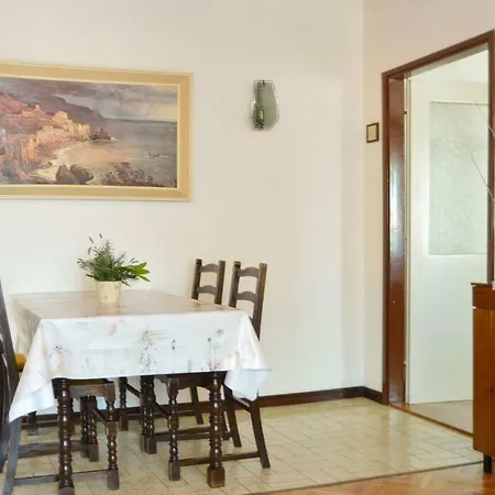 Rada Apartment *